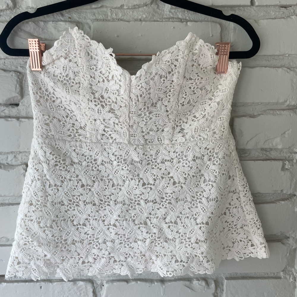 Line + Dot Lace Tube Top Size M